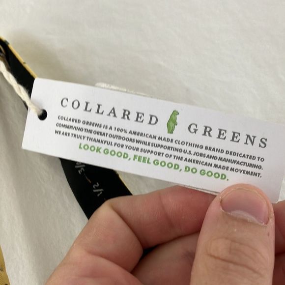 Bird Dog Bay Men’s Bow Tie yellow Shark Pattern - Picture 2 of 5